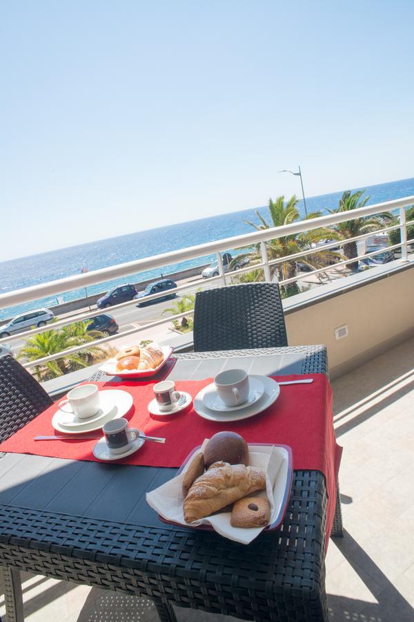 Riva Del Sol Bed & Breakfast Santa Teresa Di Riva Eksteriør bilde