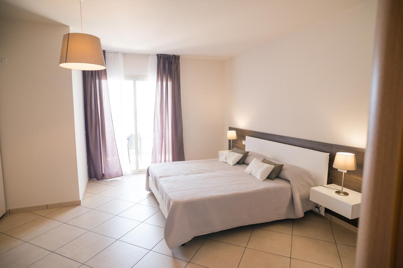 Riva Del Sol Bed & Breakfast Santa Teresa Di Riva Eksteriør bilde