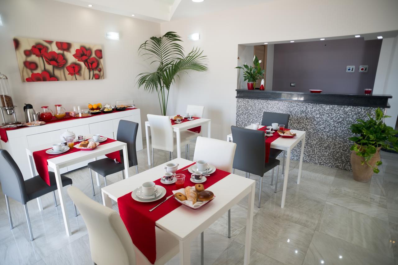 Riva Del Sol Bed & Breakfast Santa Teresa Di Riva Eksteriør bilde