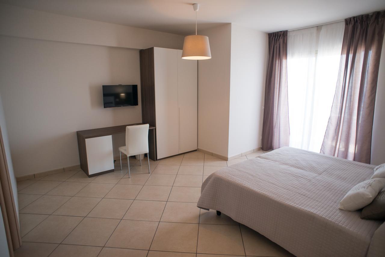 Riva Del Sol Bed & Breakfast Santa Teresa Di Riva Eksteriør bilde