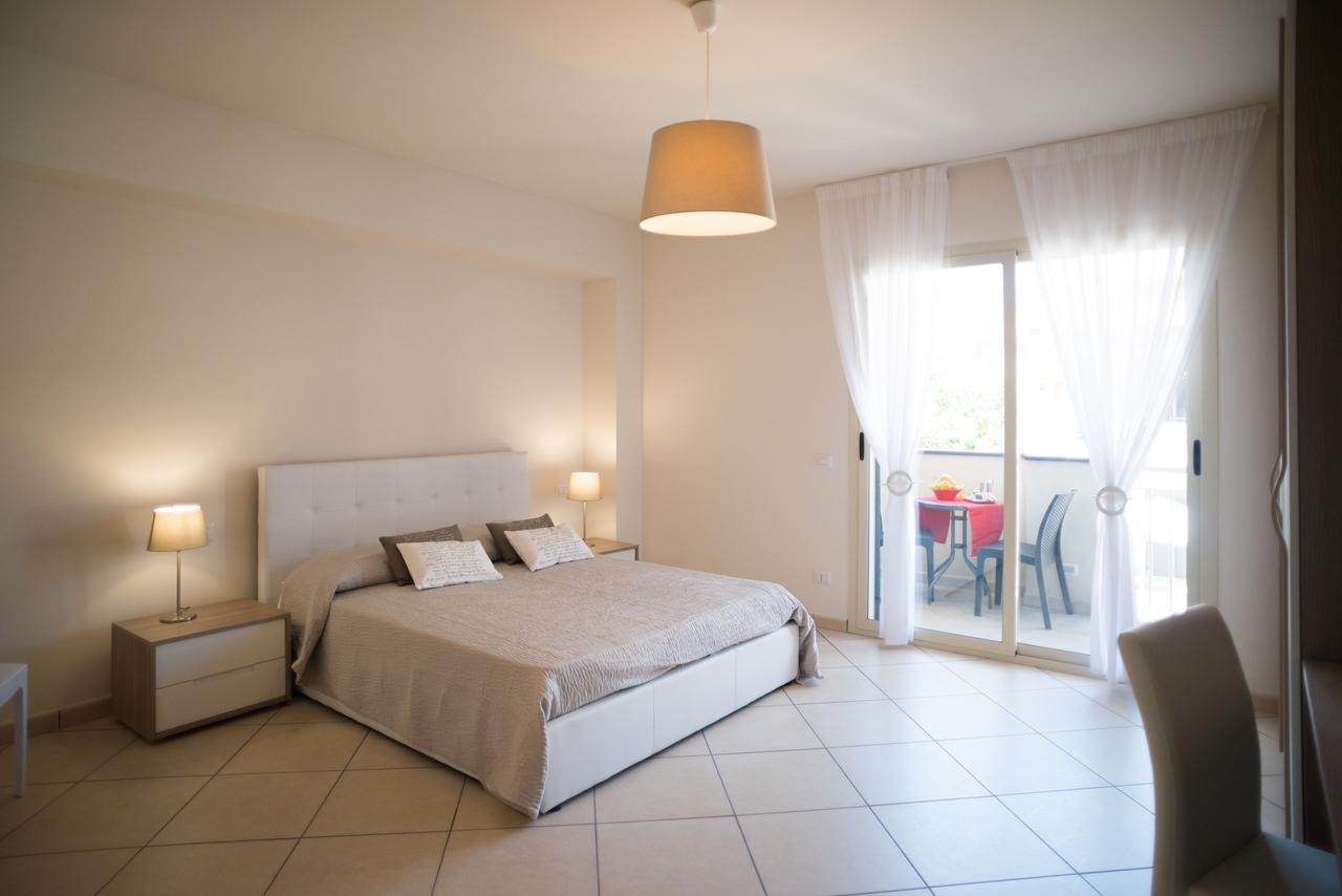 Riva Del Sol Bed & Breakfast Santa Teresa Di Riva Eksteriør bilde